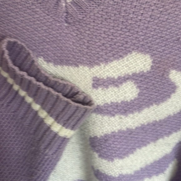 Women’s M purple knit sweater with ribcage motif. - Picture 4 of 4